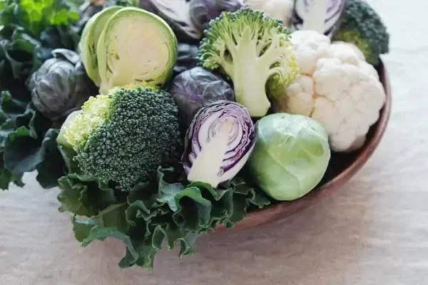 photo de crucifère dont du brocoli qui contient du sulforaphane avec les autres aliments